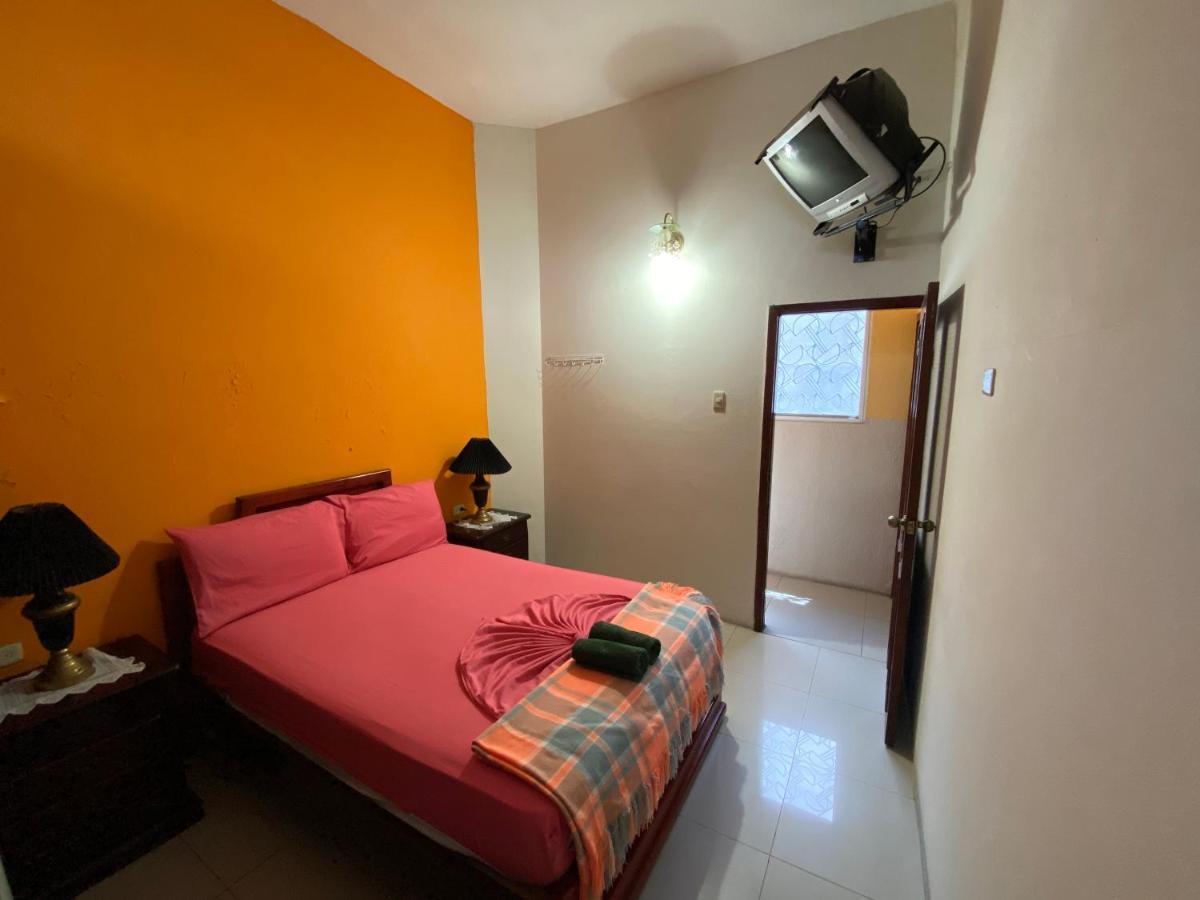 Hostal Puerto Azul Манта Екстер'єр фото