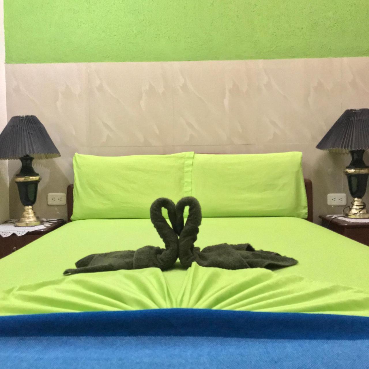 Hostal Puerto Azul Манта Екстер'єр фото